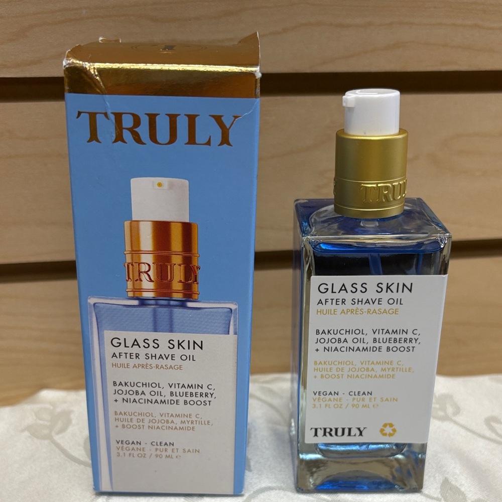 TRULY Glass Skin After Shave Oil - Blue and Gold